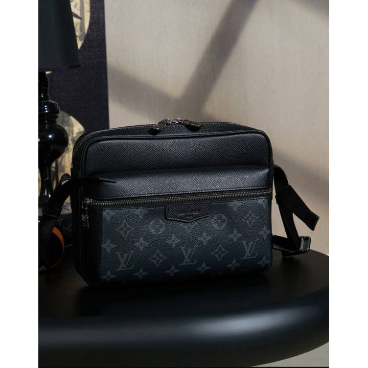 Сумка-месенджер Louis Vuitton 26см