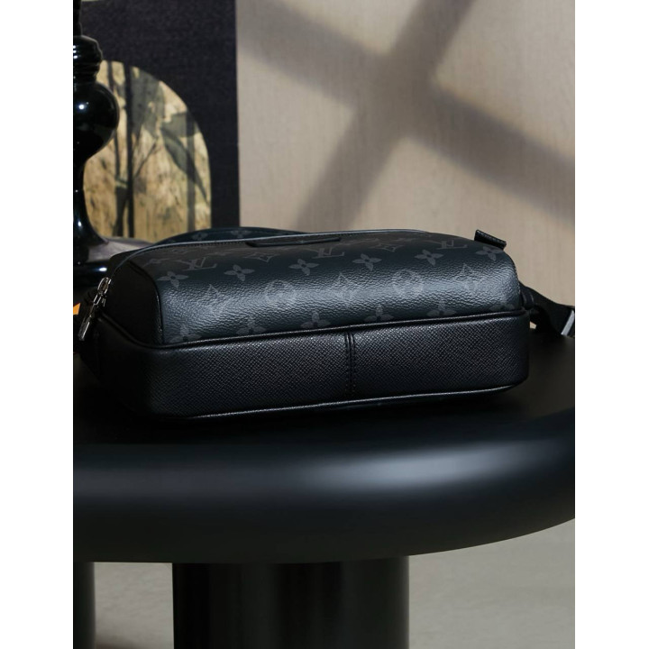 Сумка-месенджер Louis Vuitton 26см